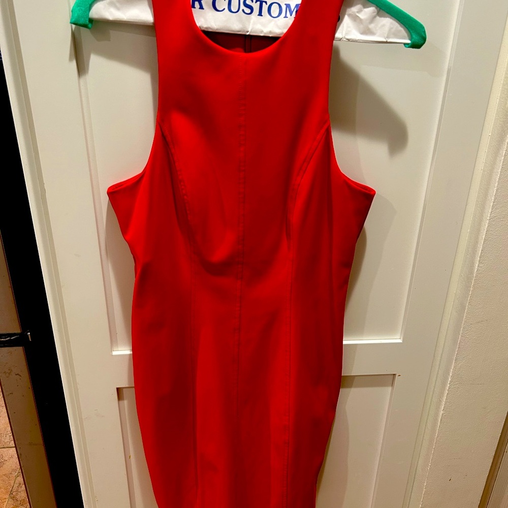 Beautiful red dress! Great work work or a night out!
